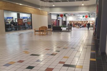 How Times Square Mall in Mount Vernon, IL, Kept Its Big Stores by Pointing Them at the Parking Lot 19 Times Square Mall
