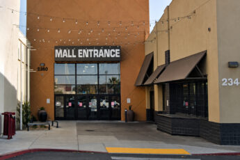 Country Club Plaza in Sacramento, CA