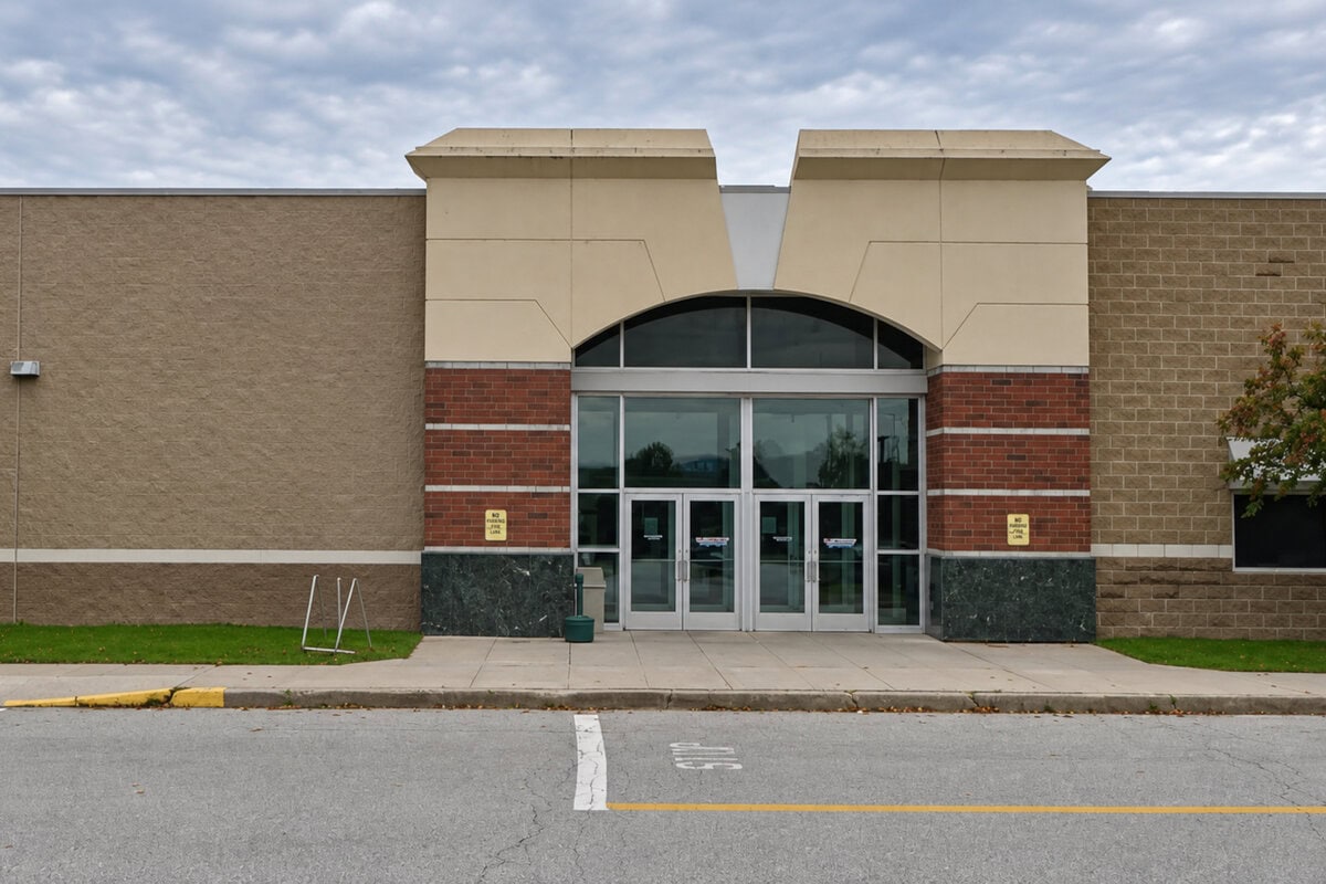Seven Years After the Doors Locked, Diamond Run Mall in Rutland, VT Is Still Standing - and Here's Why Nothing Has Come Down 6 Diamond Run Mall in Rutland, VT