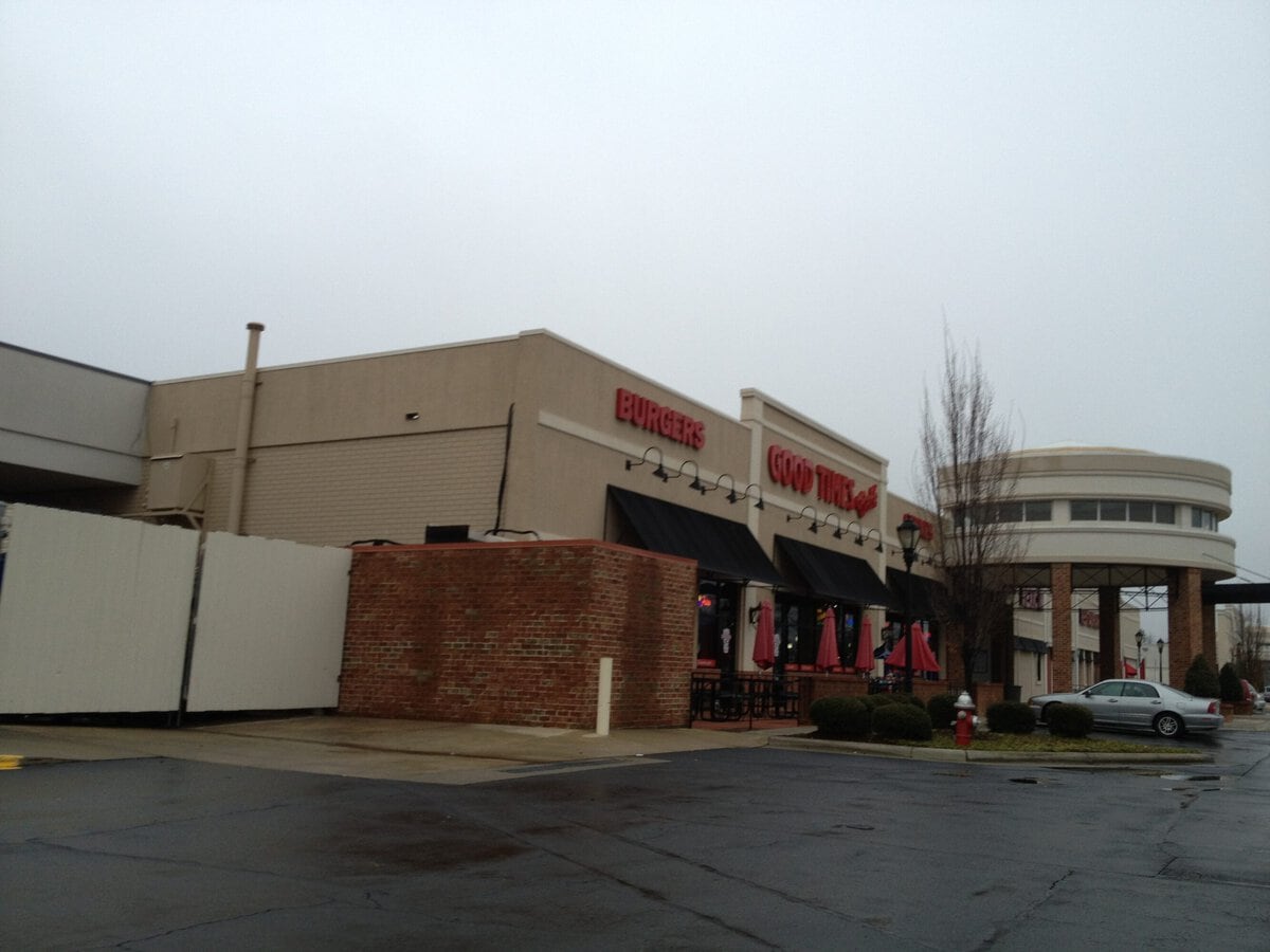 You Remember It as Colonial Mall. Your Neighbor as Burlington Square. In Burlington, NC It Was Holly Hill the Whole Time. 6 Holly Hill Mall