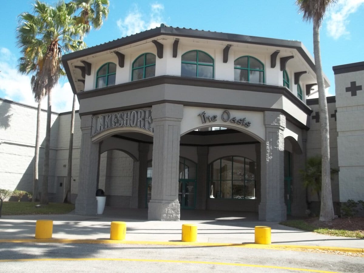 Lakeshore Mall Sebring