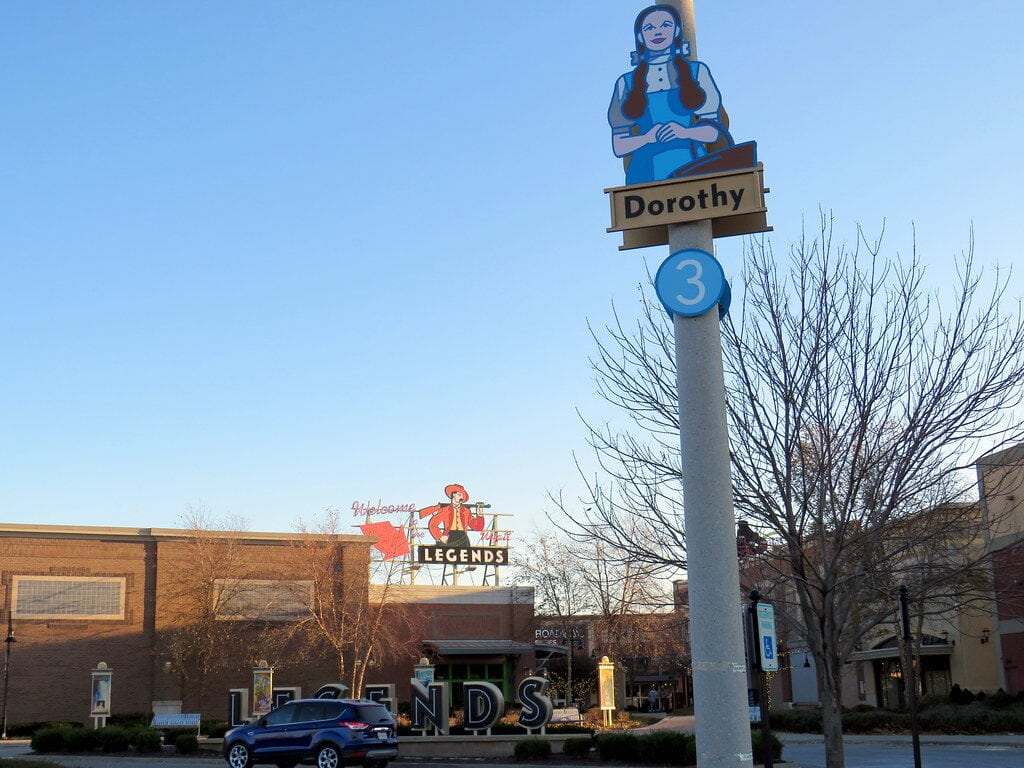 Legends Outlets Kansas City