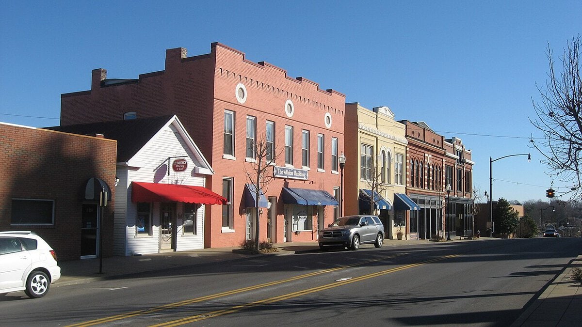 Living in Springfield, Tennessee