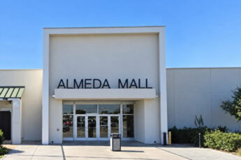 Almeda Mall Entrance, Houston, TX