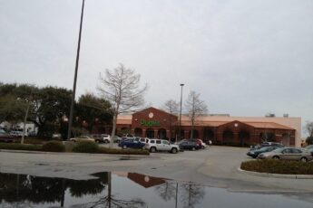 What is being built at Ashley Landing in Charleston, SC, the shopping center that began as Ashley Plaza mall? 13 Ashley Landing Charleston, SC