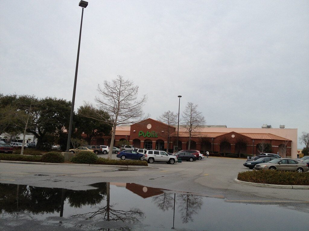 What is being built at Ashley Landing in Charleston, SC, the shopping center that began as Ashley Plaza mall? 5 Ashley Landing Charleston, SC