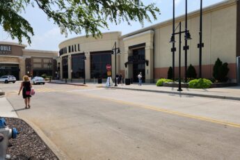 Columbia Mall Entrance