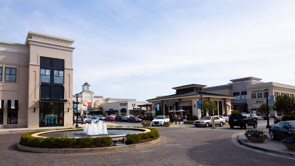 North Hills Mall, Raleigh