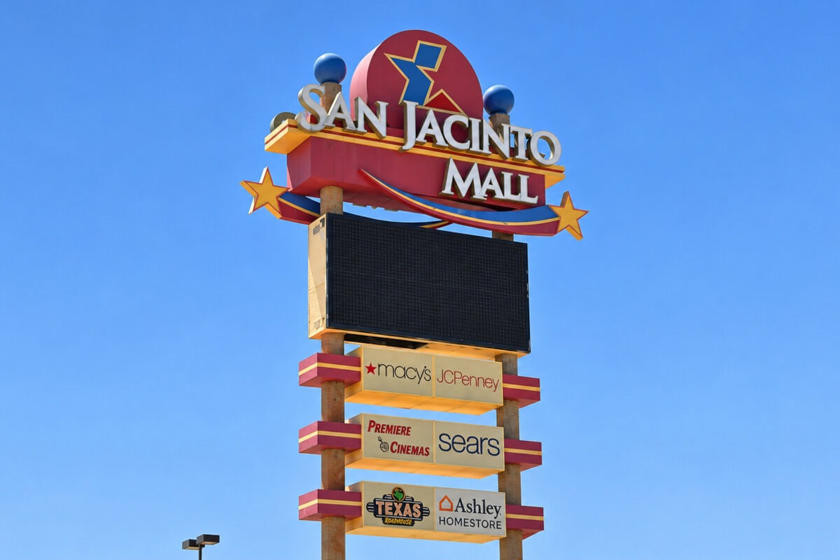 San Jacinto Mall in Baytown, TX