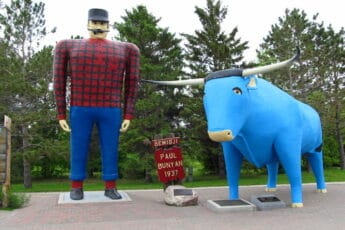 Paul Bunyan and Babe the blue Ox. Bemidji, Minnesota