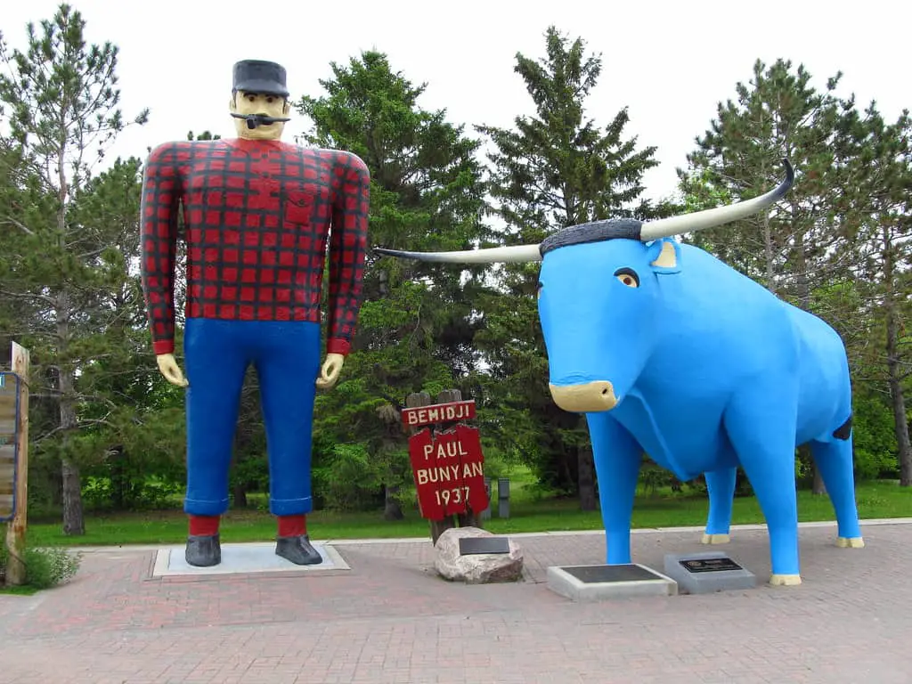 Paul Bunyan and Babe the blue Ox. Bemidji, Minnesota