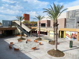 Anaheim GardenWalk: The Mall That Opened at the Worst Time in Anaheim, CA