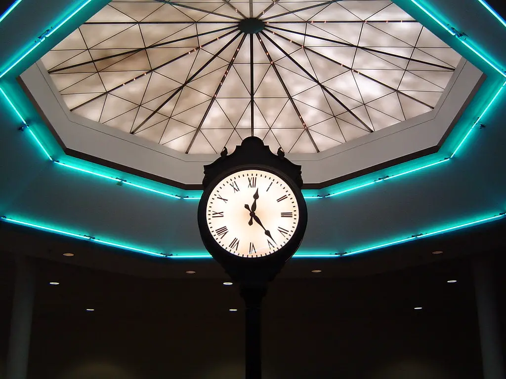 Auburn Mall Clock