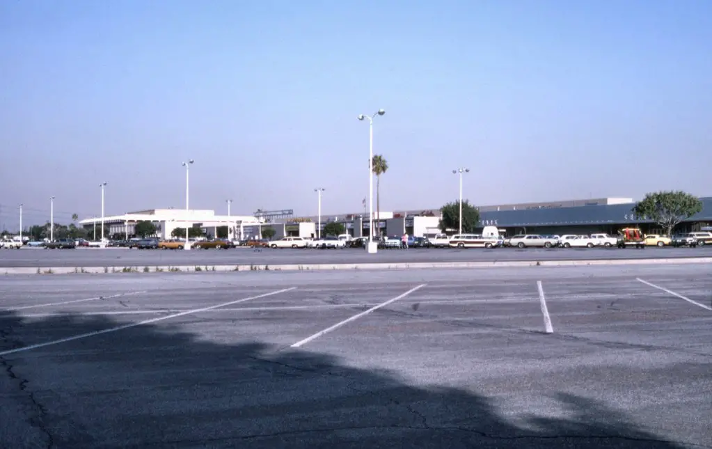 The Fate of Buena Park Downtown Mall in Orange County, CA: Can This Mall Be Saved?