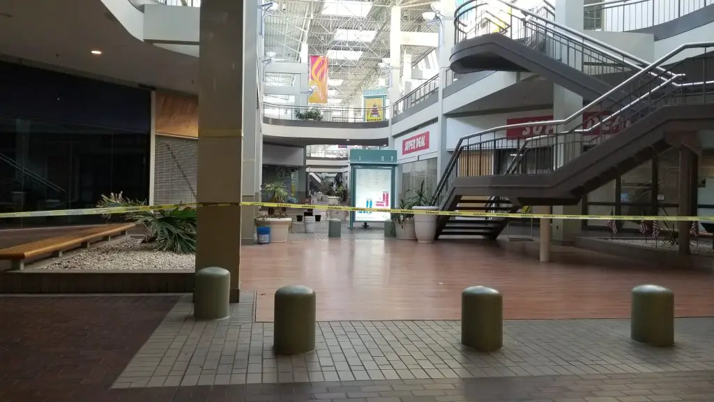 Burlington Center Mall