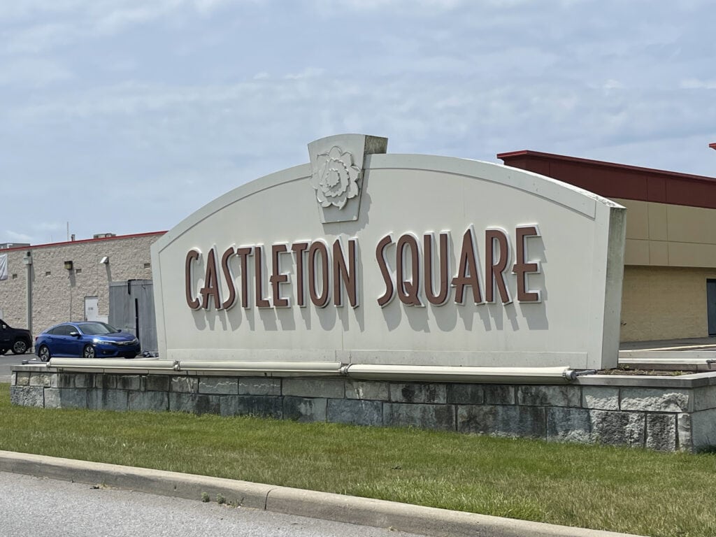 Castleton Square sign