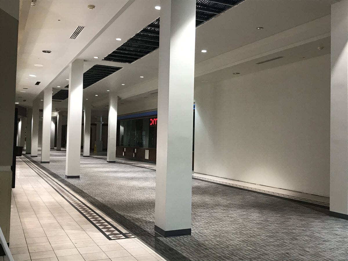 Inside the Centre of Tallahassee, FL: Mall Frozen in Time