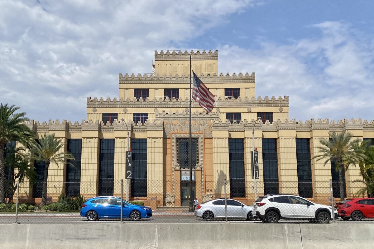 Citadel Outlets: The Weirdest Outlet Mall is in Commerce, CA 10 Citadel Outlets