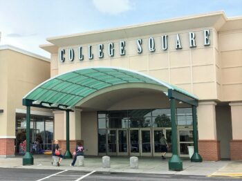 College Square Mall in Morristown, TN: Even Bears Tried to Shop There