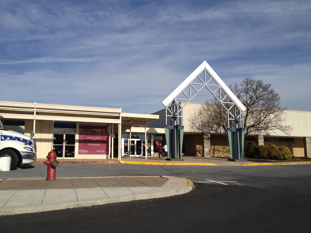 What Colonial Park Mall in Harrisburg, PA, Built, Lost, and Could Become 12 Colonial Park Mall