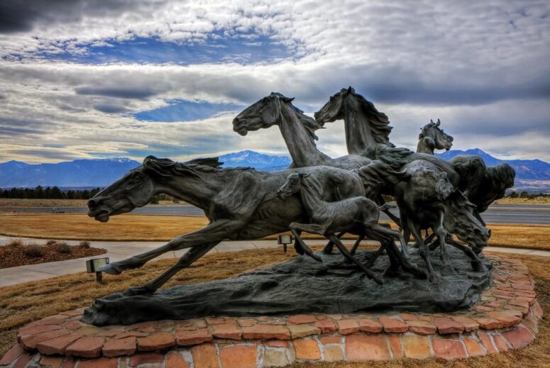 Is Colorado Springs, Colorado, worth visiting?