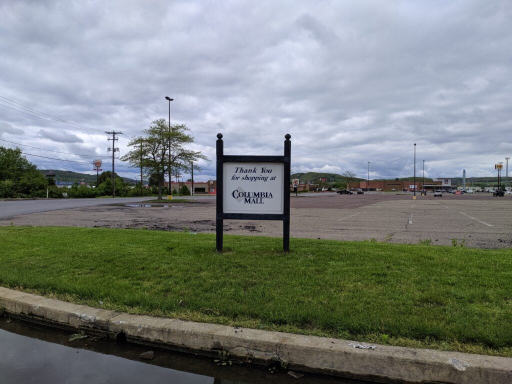 Columbia Colonnade Mall Bloomsburg