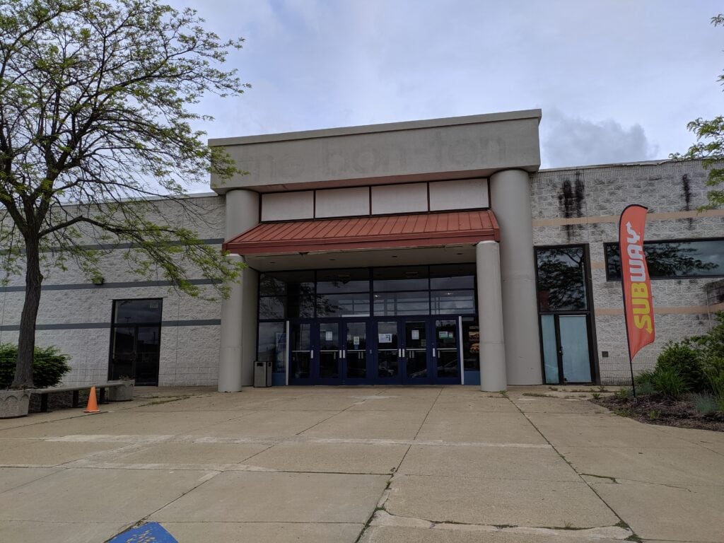 Columbia Colonnade Mall Bloomsburg