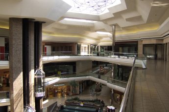 The main atrium at Columbus City Center Mall