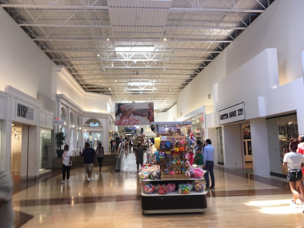 Concord Mills looking west from entrance
