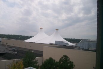 :Crossroads mall membrane tent