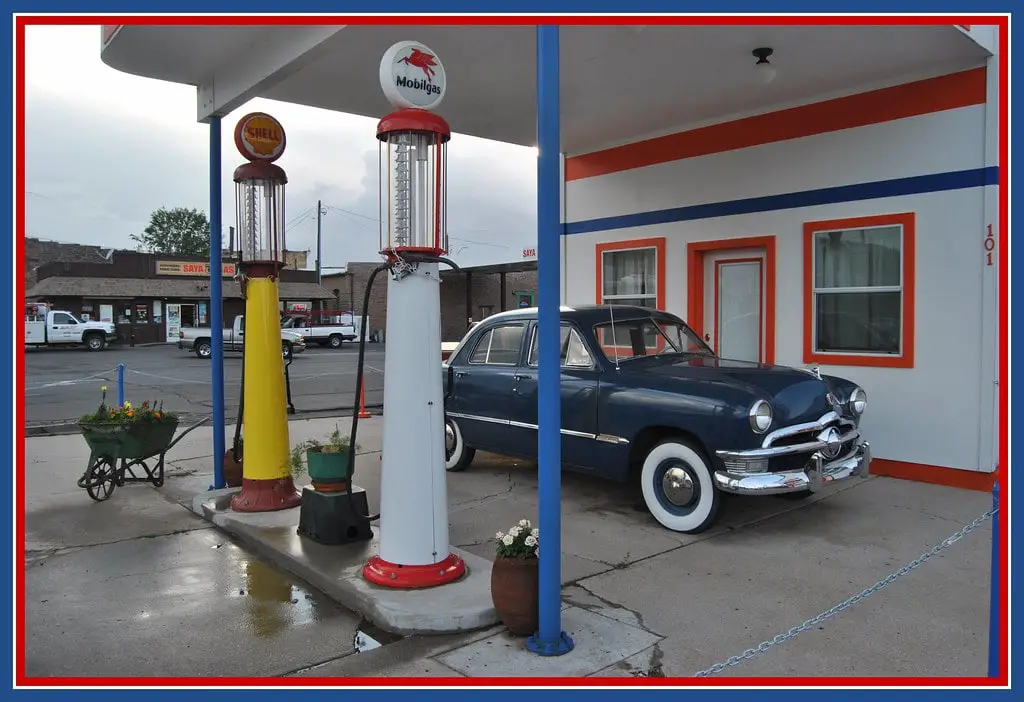 Pete's Route 66 Gas Station / Museum