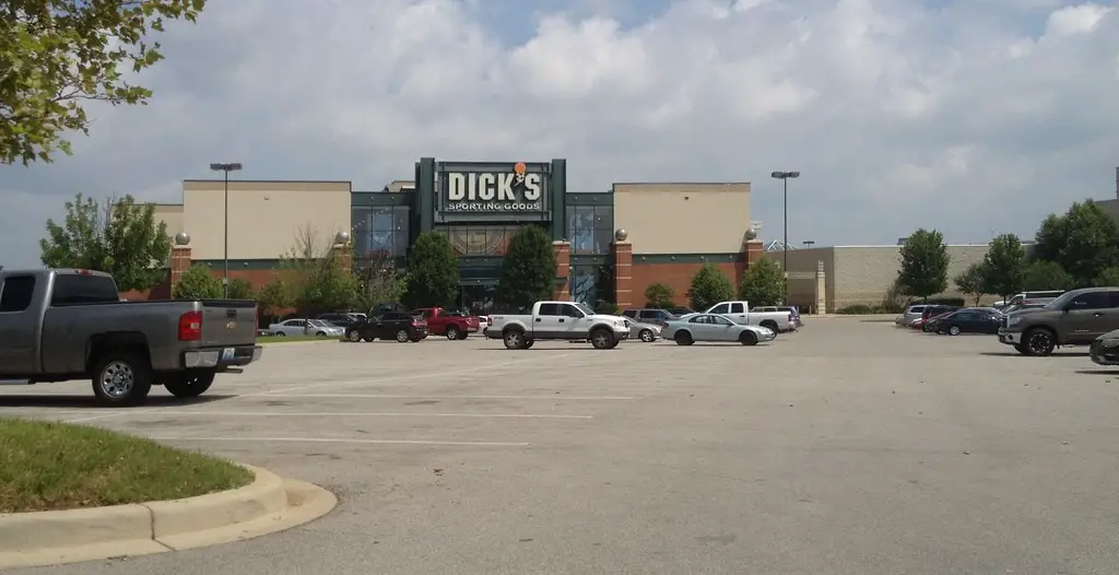 Dick's - Fayette Mall