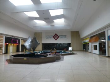 Euclid Square Mall in Euclid, OH – Tale of Change and Adaptation in the World of Retail Spaces