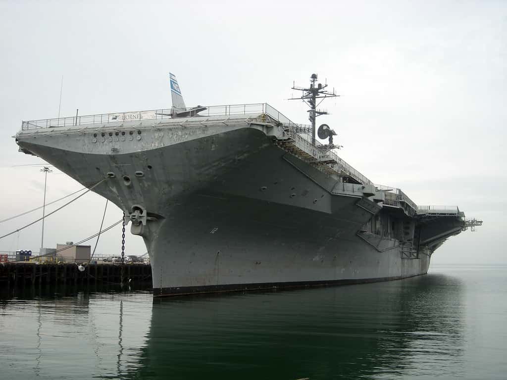 Places to go in Oakland - Former USS Hornet
