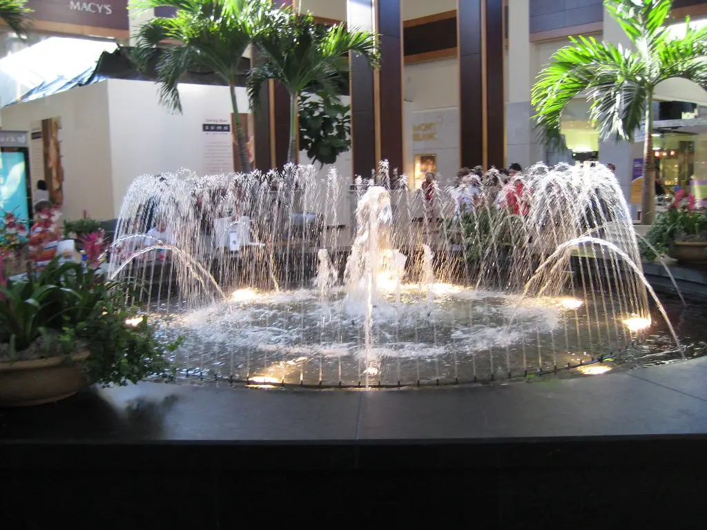 Fountain at SouthPark Mall
