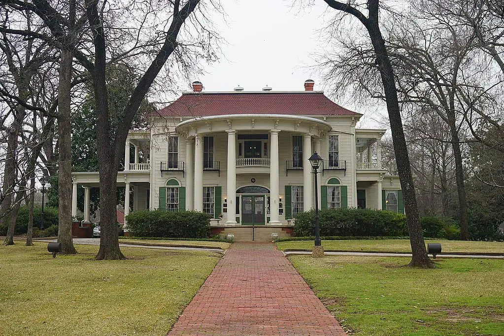 Places to visit in Tyler Goodman-LeGrand House 