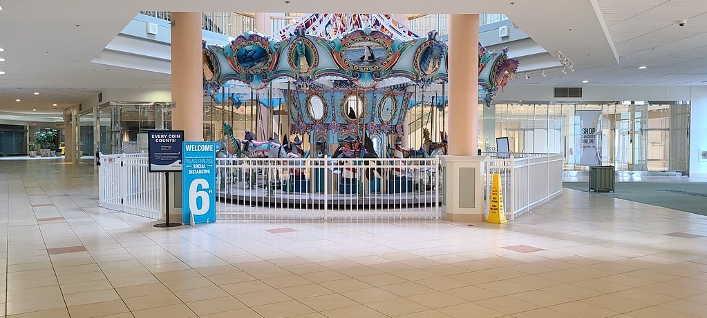 Hamilton Mall in Mays Landing, NJ is Still Standing - But What's Left Inside? 13 Hamilton Mall