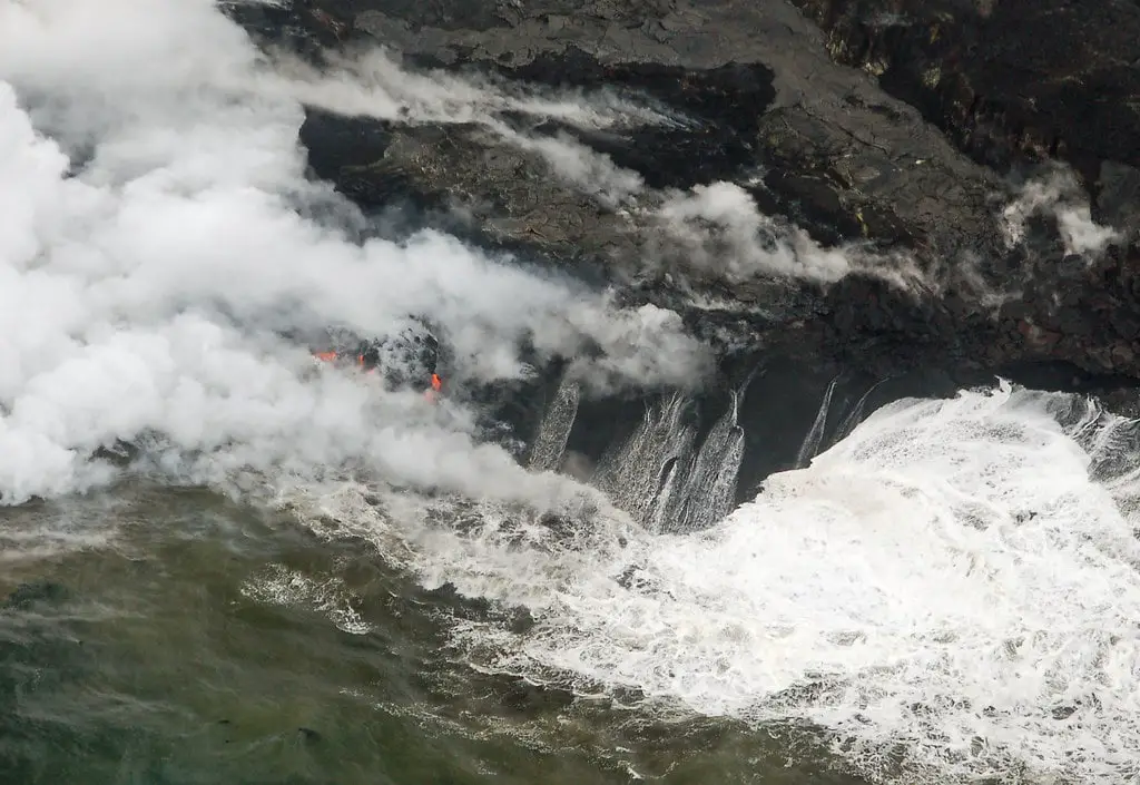 Hawaii helicopter volcano tours