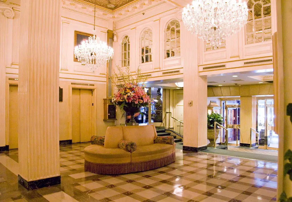 Hotel Monteleone lobby