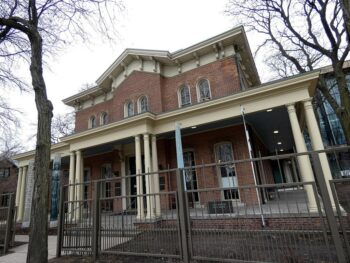 Jane Addams Hull House in Chicago: A Mirror to Past Advocacies