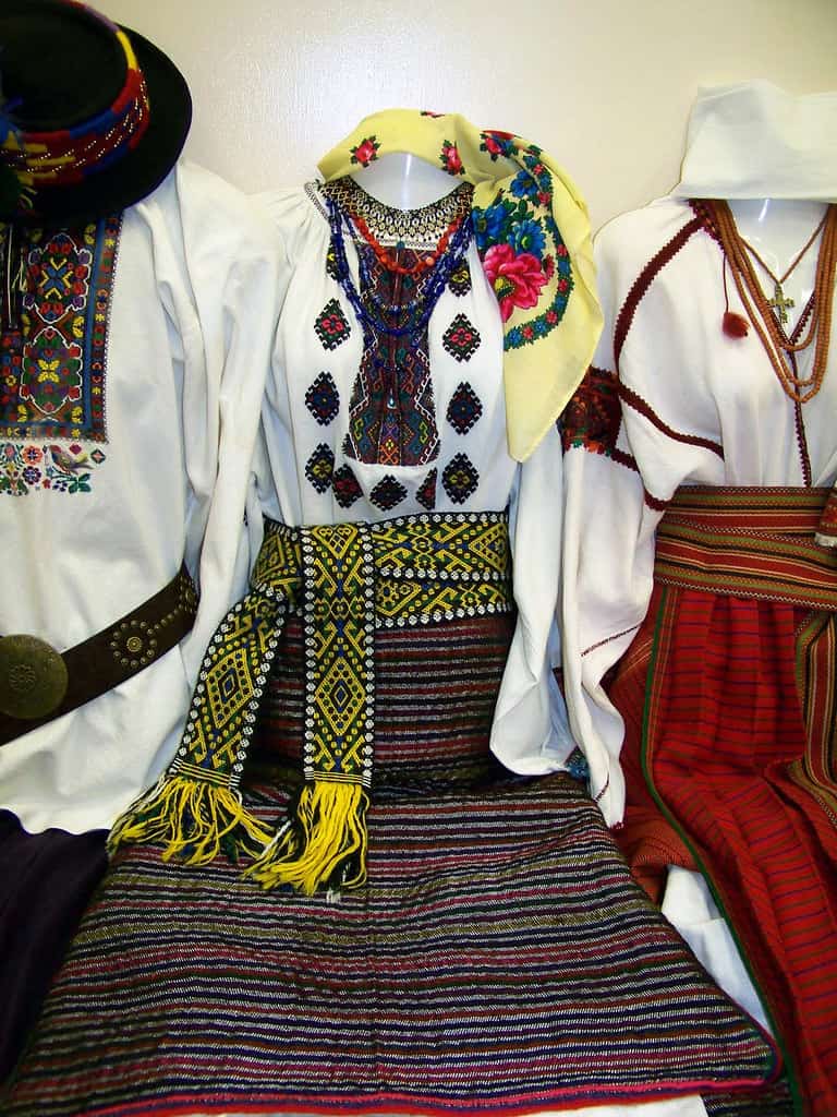 Insight into renowned Ukrainian costumes and embroidery
