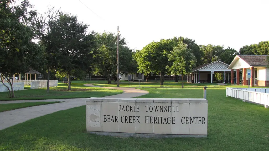 Things to Do in Irving Jackie Townsell Bear Creek Heritage Center