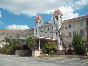Kenilworth Lodge Hotel in Sebring, FL: Hidden Gem and Its Fight for Survival