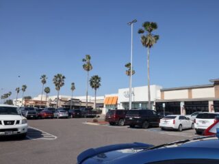 Is La Palmera Mall in Corpus Christi, TX, Thriving or Struggling?