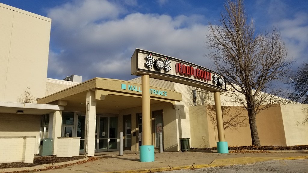 Fifty Years Later, Lafayette Square Mall in Indianapolis, IN, Waits Again 11 Lafayette Square Mall