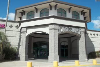 Lakeshore Mall Sebring