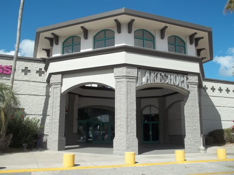 Inside Lakeshore Mall's Decline in Sebring, FL