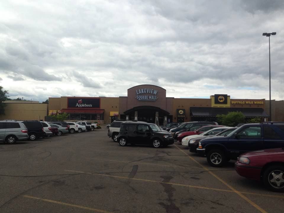 What Happened To The Lakes Mall In Muskegon, MI? Inside Its Decline ...