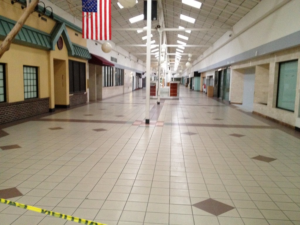 How Latham Circle Mall in Latham, NY Rose, Failed and Got Rebuilt 12 Latham Circle Mall