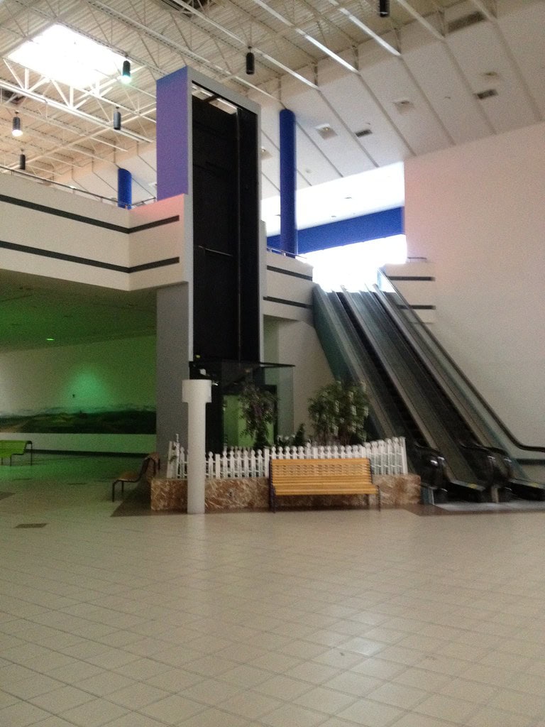 How Latham Circle Mall in Latham, NY Rose, Failed and Got Rebuilt 13 Latham Circle Mall